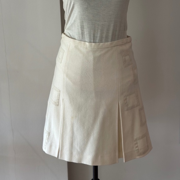 Laundry by Shelli Segal Cream skirt with leather details - Picture 1 of 3